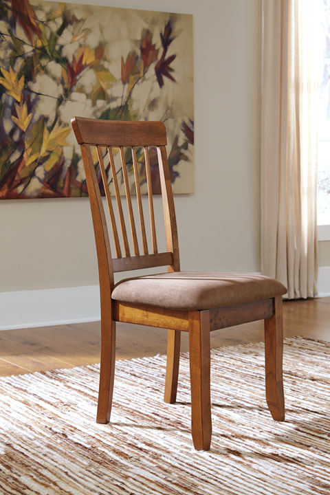 UPHOLSTERED DINING CHAIR