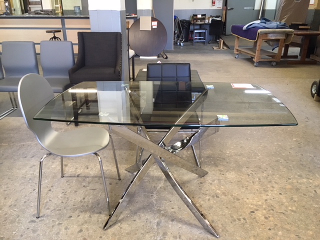 GENESIS DINING TABLE 54"