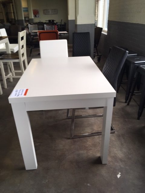 PARIS DINING TABLE