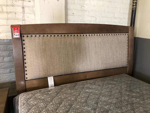 NIGHTSTAND - Image 5