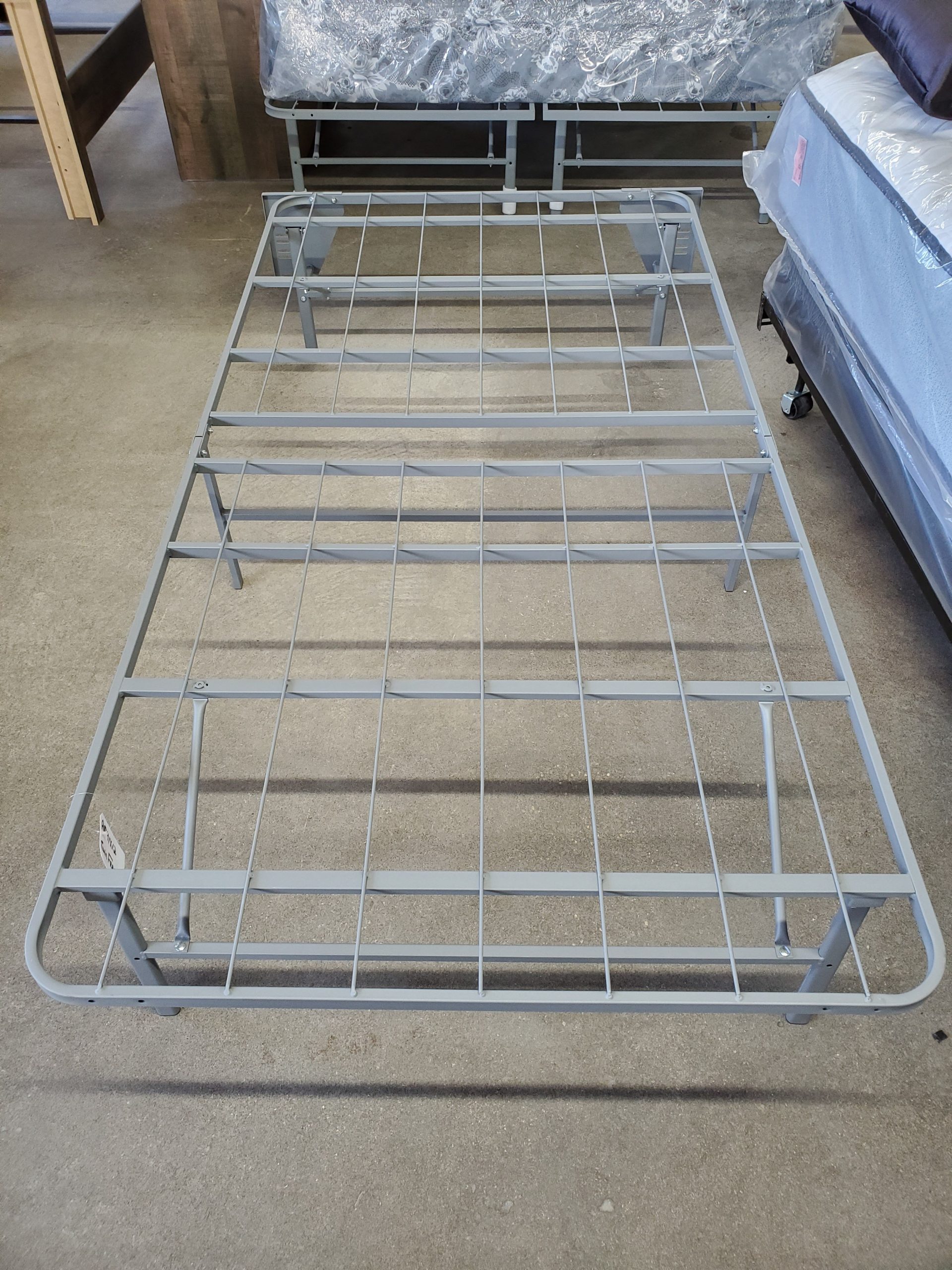 TWIN METAL BED FRAME