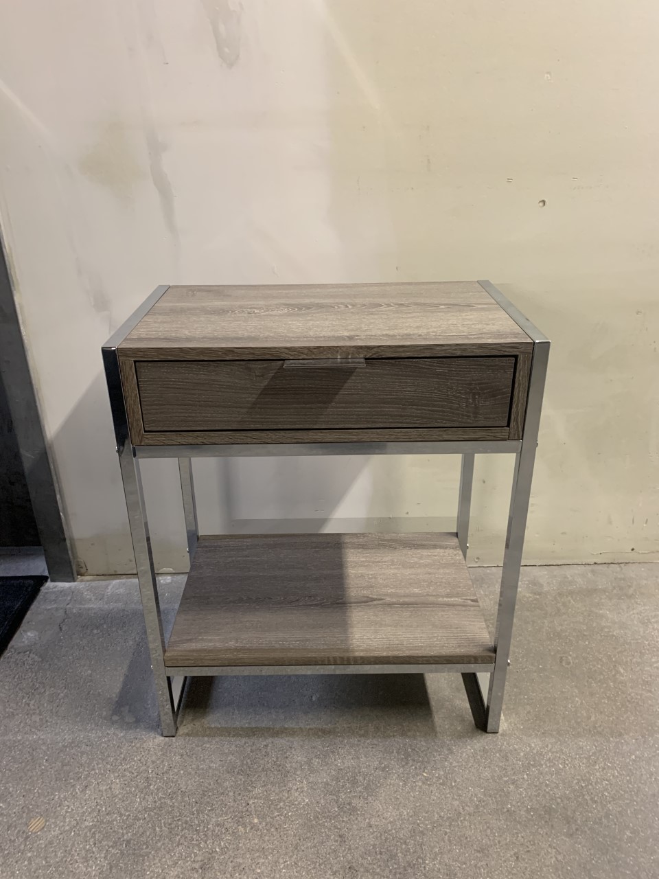GREY ACCENT TABLE