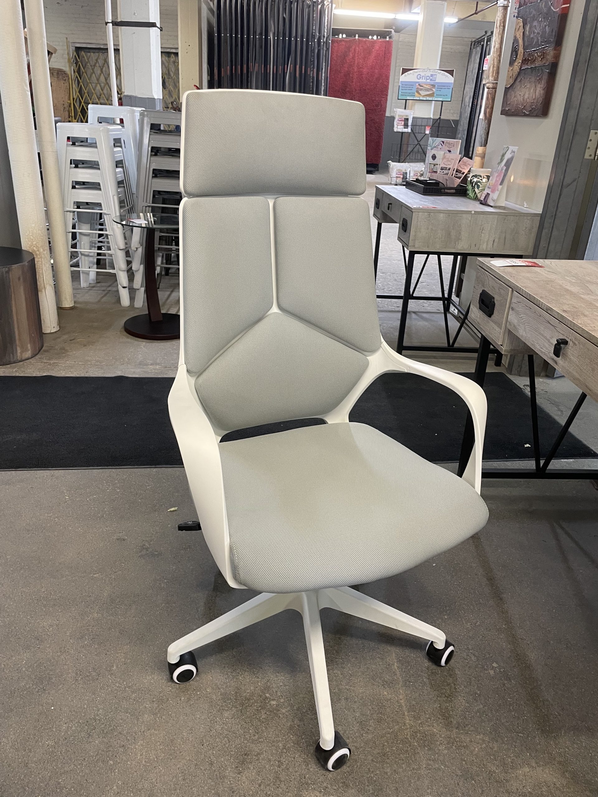 white computer chair