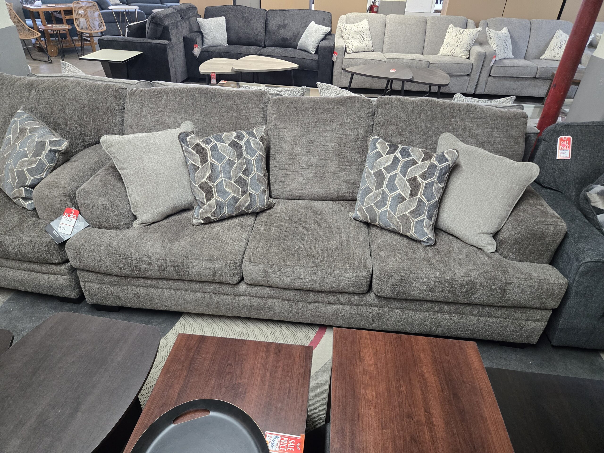 Stonemeade Sofa (Nutmeg)